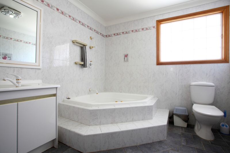 Cost of Bathtub Installation IN New Castle, IN
